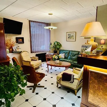 Le Cygne Hotel 2*